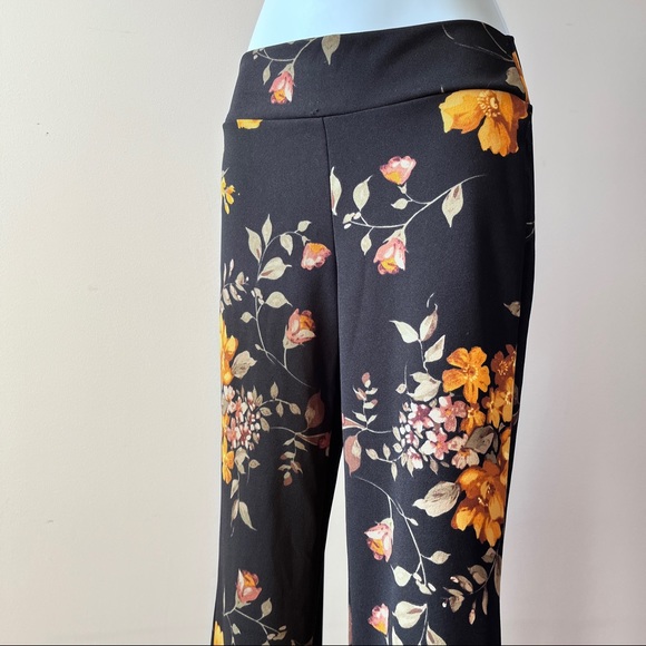 Sensational Collection Black Floral Print Bell Bottom Pants Size S - Picture 2 of 7